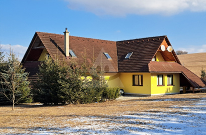 An ideal family home for a family with children in the village of Lazisko